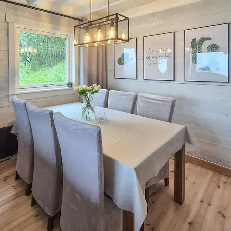 Beautiful In With House Sea View *