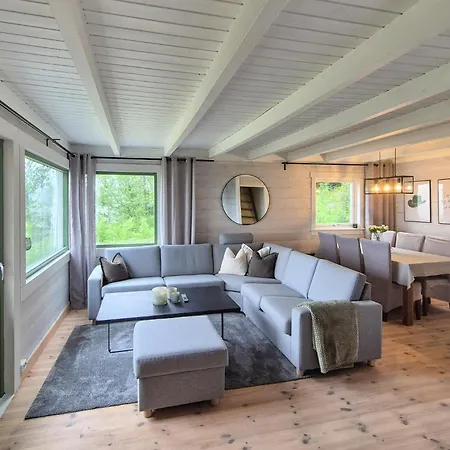 Beautiful In With House Sea View Holiday home
